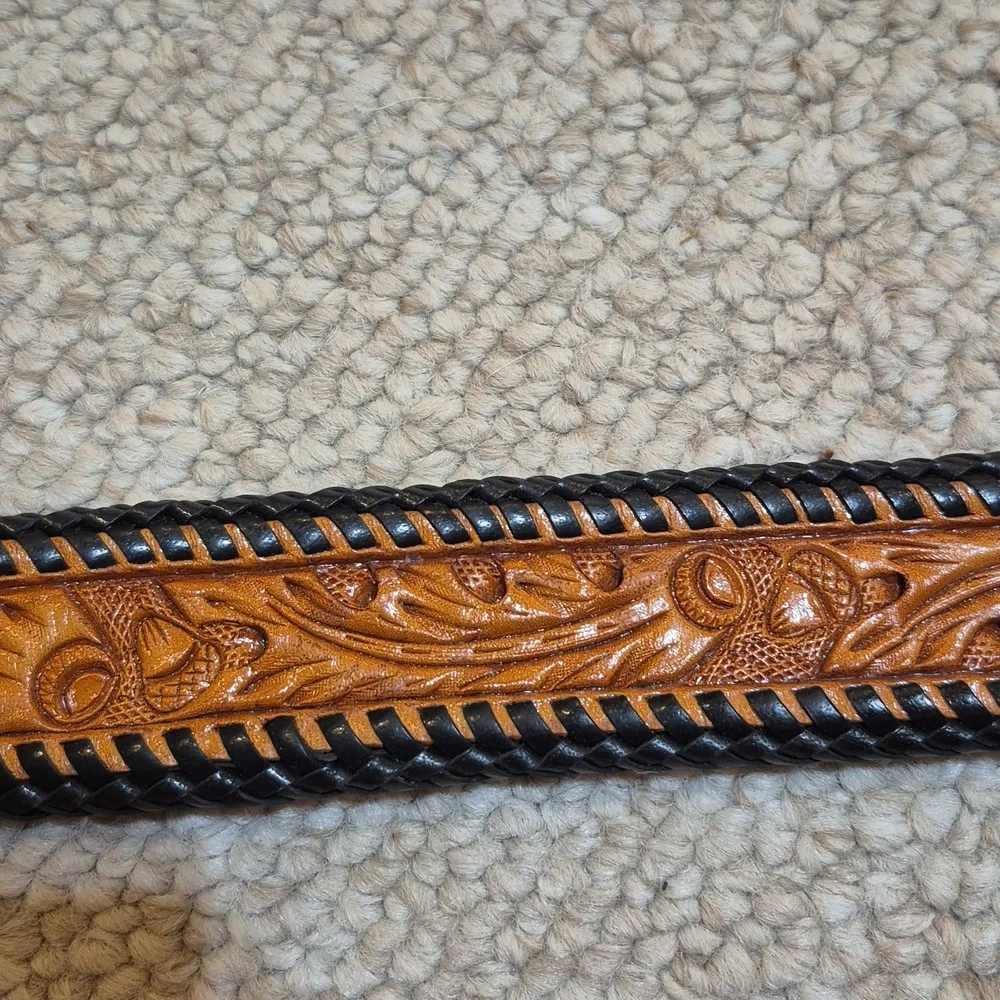 Harris Leather Tooled Belt - Picture 2 of 3